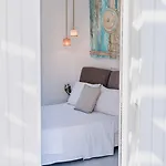 Sharm Mykonos